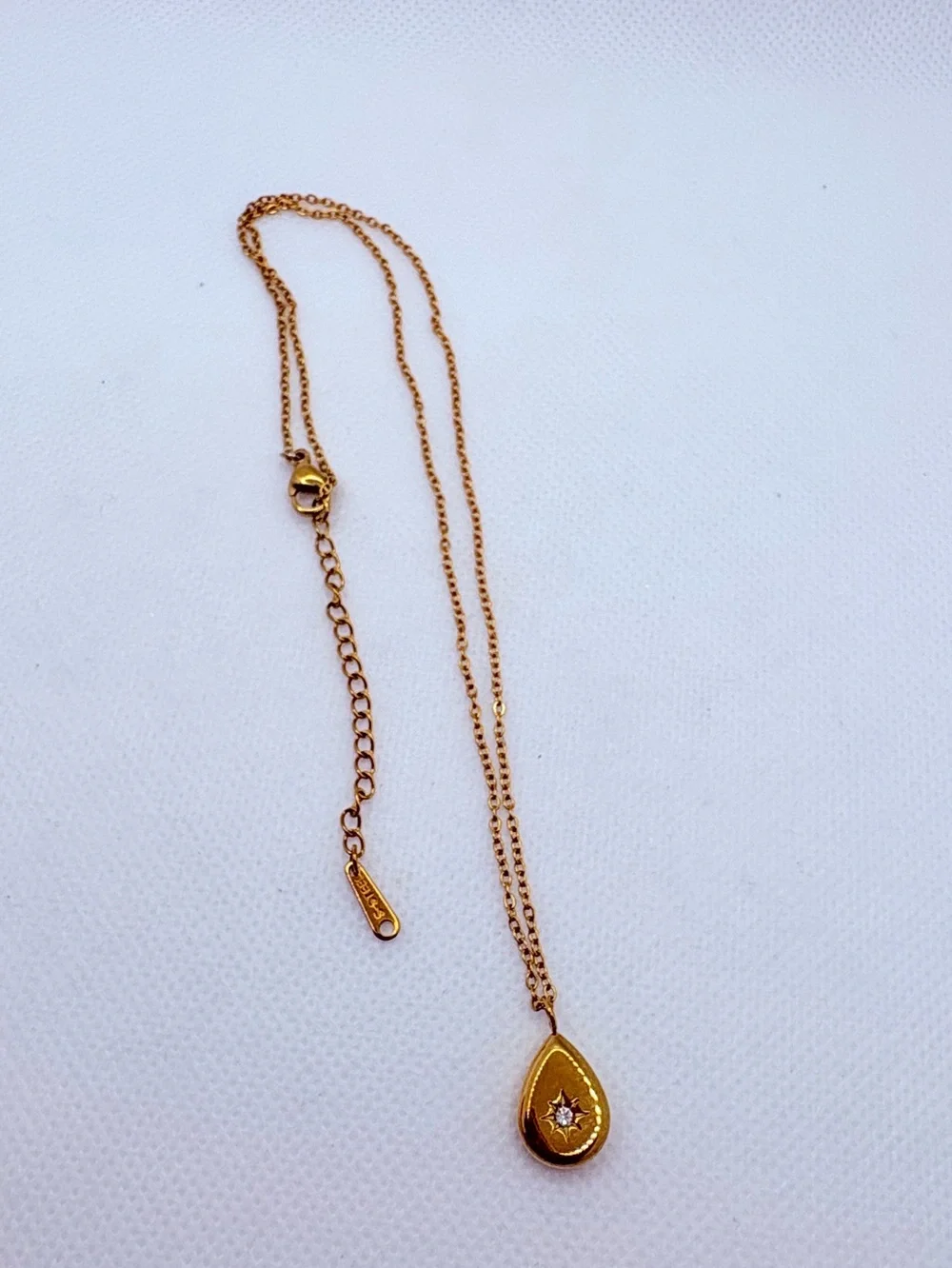 Vintage Retro Teardrop Pendant Necklace Stainless Steel Goldtone CZ Star Accent